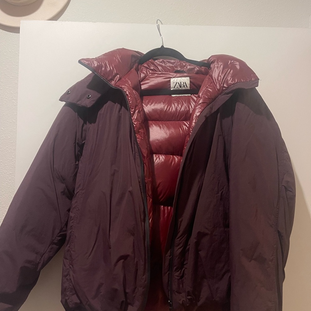Zara Men's Deep Burgundy Puffer Jacket